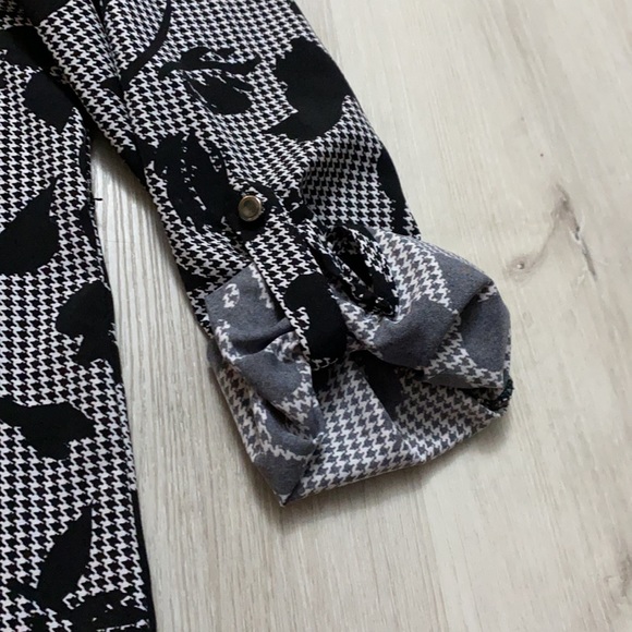 Black and White Pattern Top - Picture 8 of 13